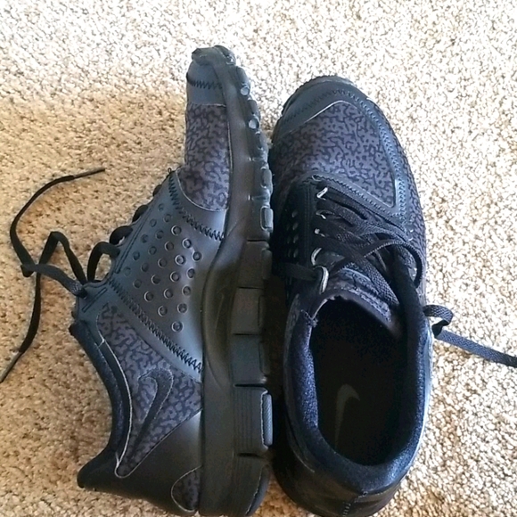 Nike Free 5.0 Tennis Shoes - Picture 1 of 2